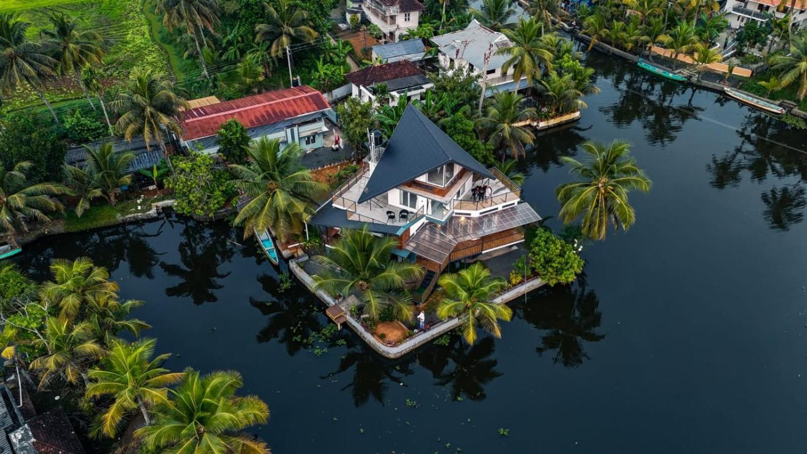 Shiphouse Villa Alappuzha Luaran gambar